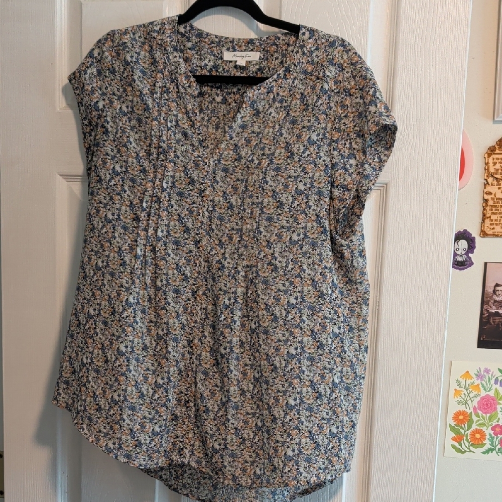 Chic Floral Women's Blouse - Blue